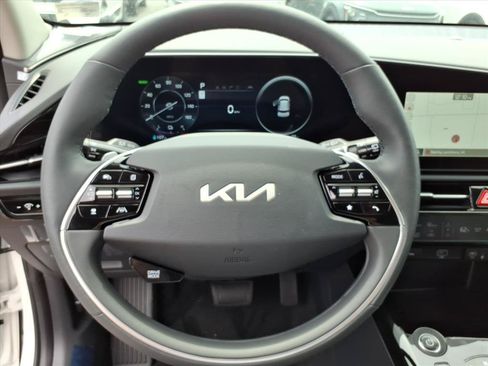New 2026 Kia Niro Wind w/ Wind Preserve Package FWD image 19