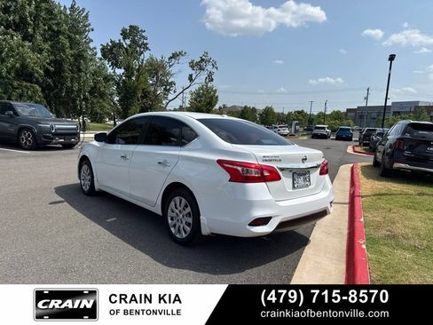Used 2017 Nissan Sentra SV FWD image 4