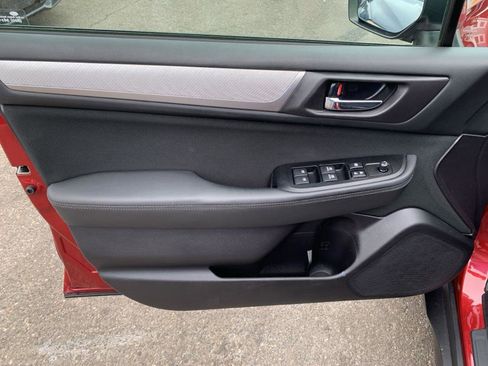 Used 2017 Subaru Outback 2.5i Premium image 9