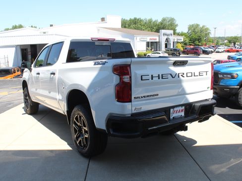 New 2026 Chevrolet Silverado 1500 LT Trail Boss w/ Convenience Package II AWD/4WD image 5