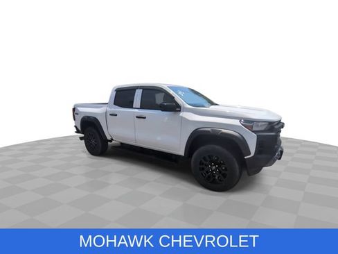 Certified 2023 Chevrolet Colorado Trail Boss w/ Advanced Trailering Package AWD/4WD image 2