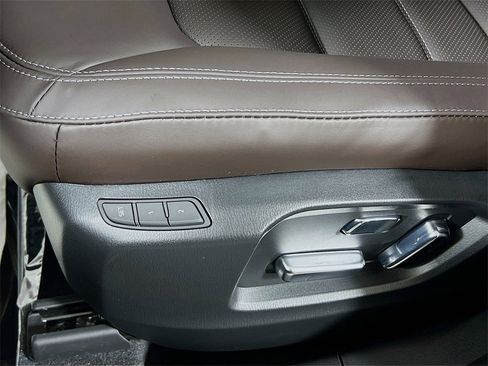 Used 2025 MAZDA CX-5 Signature image 17
