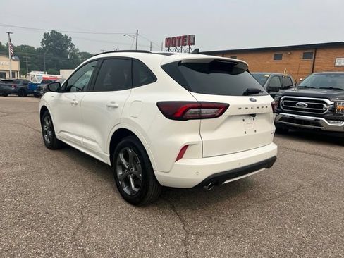 Certified 2024 Ford Escape ST-Line w/ Tech Pack #1 AWD/4WD image 6