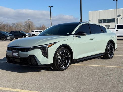 Used 2025 Kia K4 GT-Line w/ GT-Line Sunroof Package image 1