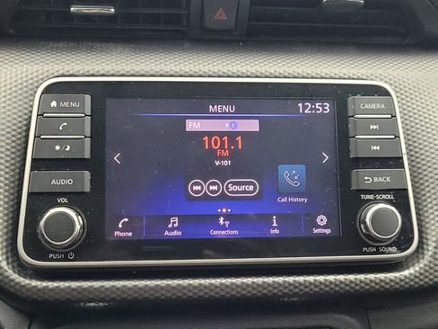 Used 2018 Nissan Kicks SV image 25