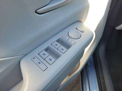 Used 2024 Hyundai Kona SEL FWD image 27