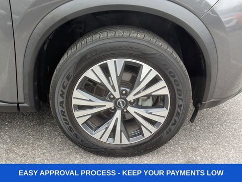 Used 2022 Nissan Rogue SV FWD image 13