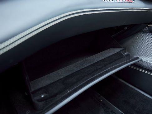 Used 2018 Ferrari GTC4Lusso T image 79