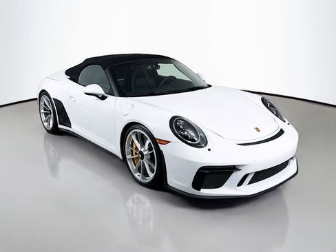 Certified 2019 Porsche 911 Speedster RWD image 7