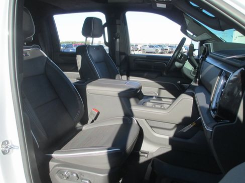 Certified 2026 GMC Sierra 2500 AT4X image 23