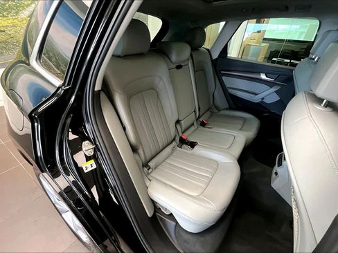Used 2021 Audi Q5 2.0T Premium Plus w/ Premium Plus Package AWD/4WD image 20