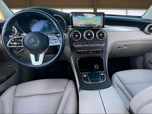 Used 2021 Mercedes-Benz GLC 300 4MATIC image 16