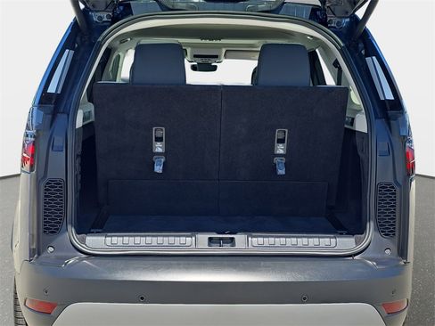 Certified 2025 Land Rover Discovery S image 15