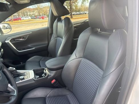 Used 2020 Toyota RAV4 XSE image 15