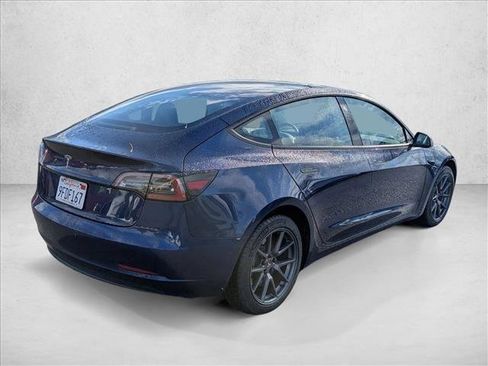 Used 2023 Tesla Model 3 Standard Range image 5