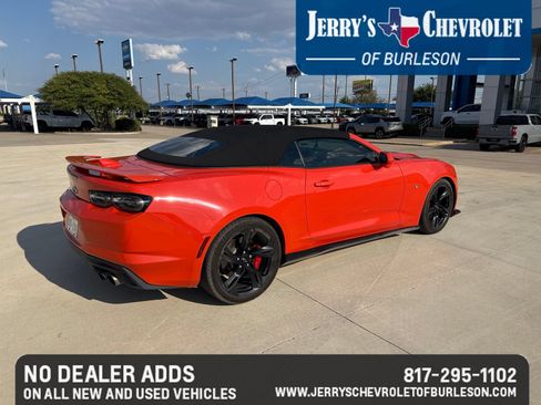 Used 2021 Chevrolet Camaro SS RWD image 5