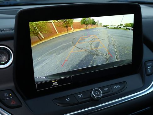 Used 2024 Chevrolet Blazer LT w/ Convenience Package FWD image 6