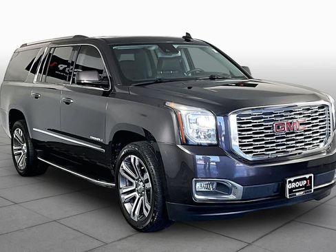 Used 2018 GMC Yukon XL Denali w/ Open Road Package RWD image 3