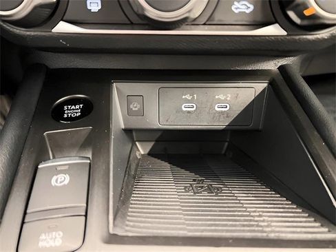 Used 2025 Nissan Kicks SV image 25