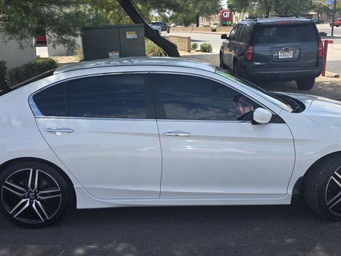 Used 2016 Honda Accord Sport image 4