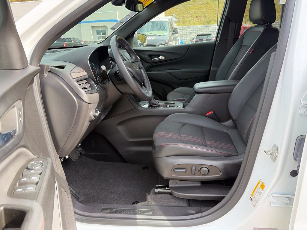 Used 2022 Chevrolet Equinox RS AWD/4WD image 10