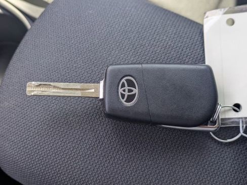 Used 2025 Toyota Corolla LE FWD image 31