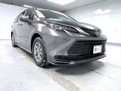 Certified 2023 Toyota Sienna LE