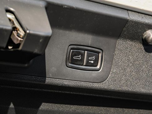 Used 2018 Porsche Panamera image 58