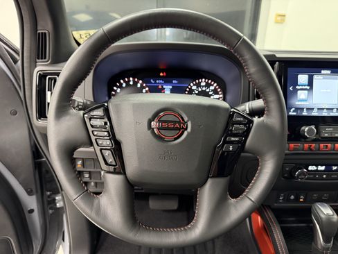 Used 2025 Nissan Frontier Pro-X w/ Pro Premium Package RWD image 17