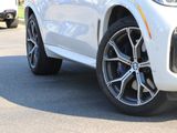 Used 2020 BMW X5 sDrive40i w/ M Sport Package image 3