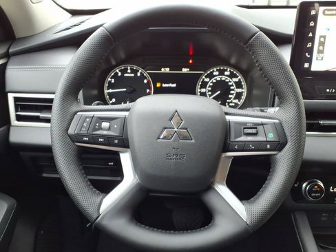 New 2026 Mitsubishi Outlander AWD image 14