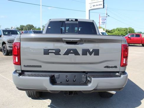 New 2026 RAM 2500 Laramie AWD/4WD image 4
