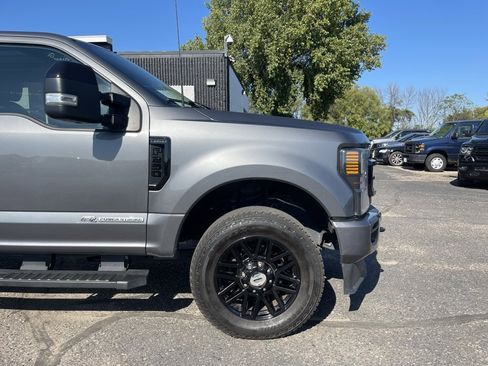 Used 2022 Ford F250 Lariat w/ Black Appearance Pkg image 2