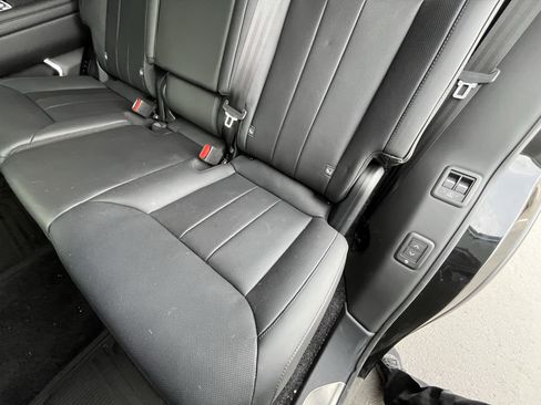 Used 2024 Land Rover Range Rover Long Wheelbase SE image 27