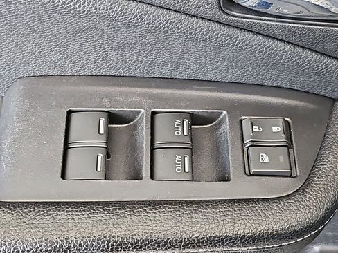 Used 2019 Honda Ridgeline Sport image 31