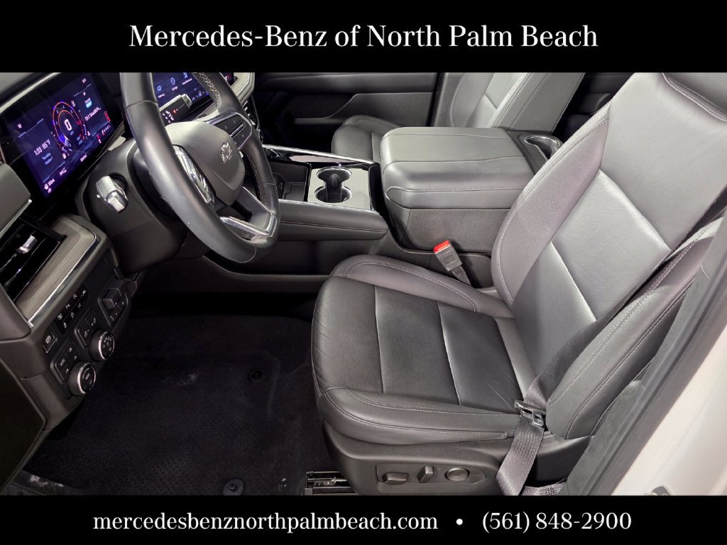 Used 2025 Chevrolet Suburban Z71 w/ Z71 Off-Road Package AWD/4WD image 9