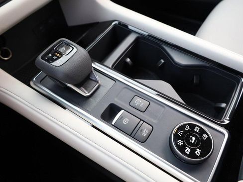 New 2025 Nissan Pathfinder SV image 17