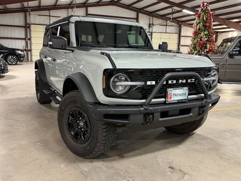 Used 2024 Ford Bronco Wildtrak image 1
