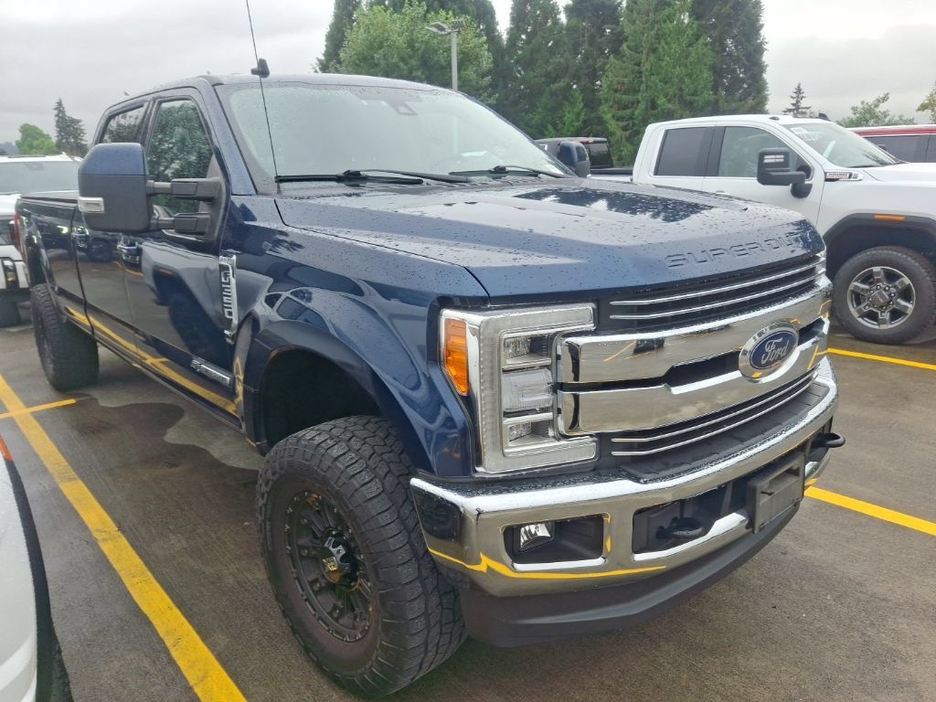 Used 2019 Ford F350 Lariat w/ Lariat Ultimate Package AWD/4WD image 2