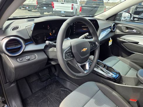 New 2026 Chevrolet Trax LT w/ Driver Confidence Package image 16
