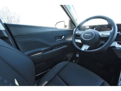 Used 2026 Hyundai Kona Limited FWD image 8
