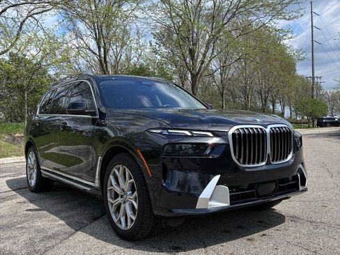 Used 2023 BMW X7 xDrive40i image 1