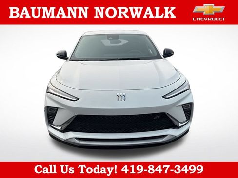 Used 2024 Buick Envista Sport Touring w/ Convenience I Package FWD image 8