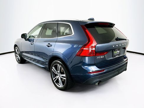 Used 2020 Volvo XC60 T5 Momentum image 5