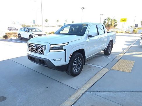 Used 2024 Nissan Frontier SL w/ Technology Package image 8