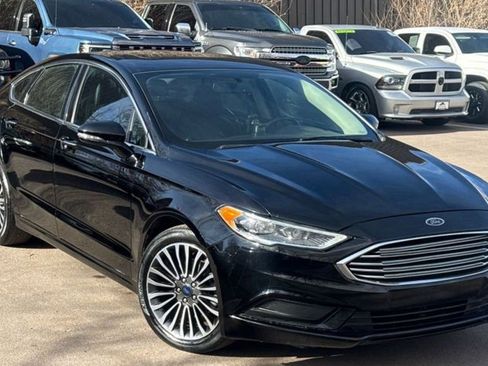 Used 2018 Ford Fusion SE w/ Fusion SE Technology Package FWD image 1