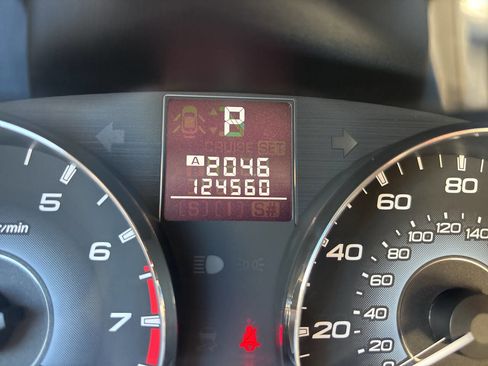 Used 2010 Subaru Outback 2.5i Premium image 26