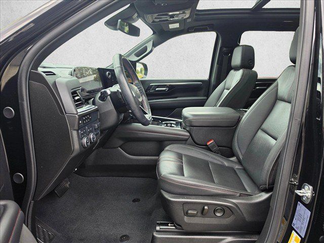Used 2025 Chevrolet Suburban RST w/ RST Capability Package AWD/4WD image 23