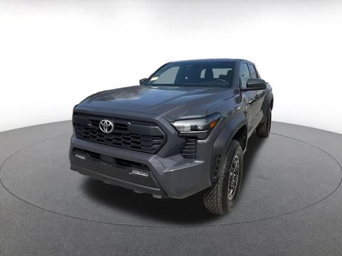 Used 2025 Toyota Tacoma TRD Off-Road AWD/4WD image 7