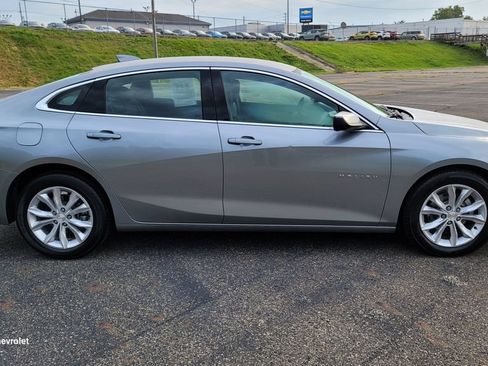 Used 2025 Chevrolet Malibu LT FWD image 14